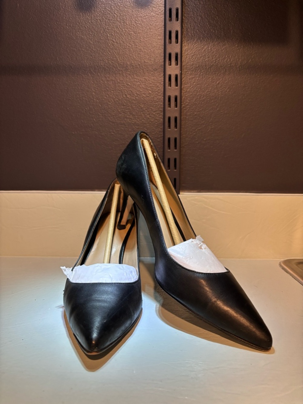 Ann Taylor Black Pointed-Toe Leather Pumps